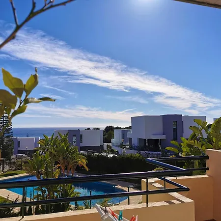Elegant In 80 M² With Shared Pool * Marbella