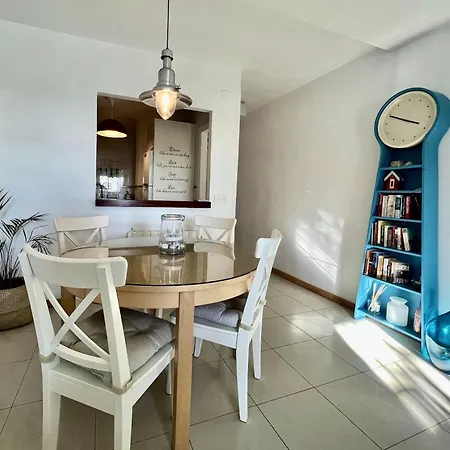 דירה Elegant In 80 M² With Shared Pool